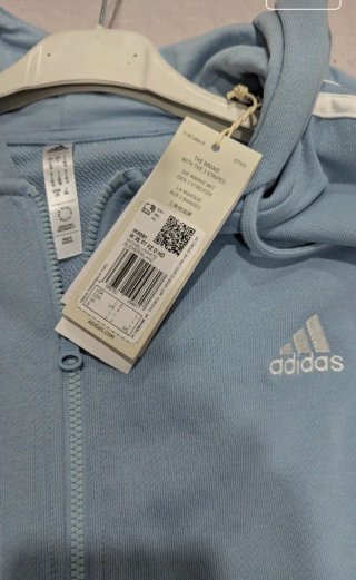 Sudadera Adidas azul con capucha o Sudadera Reebok