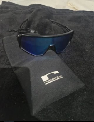 Gafas de sol Roberto negras y azules