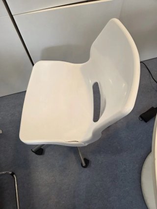 Lote 4 Sillas Giratorias Ikea Skrusvta