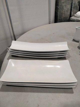 Lote 7 Bandejas Porcelana Blancas curvas