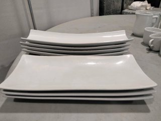 Lote 7 Bandejas Porcelana Blancas curvas