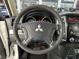 MITSUBISHI Montero 3.2 DID Spirit Auto