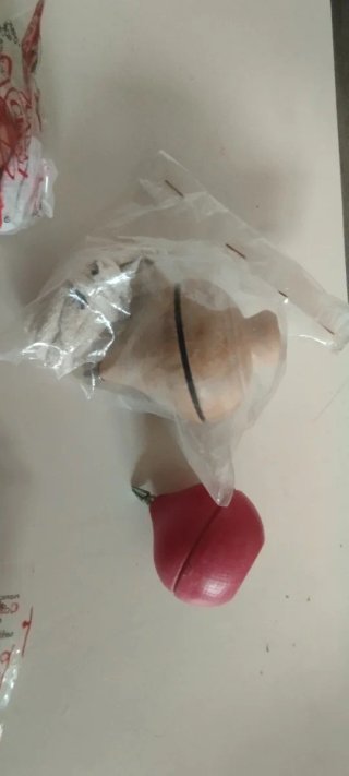 Peonzas, trompos de madera