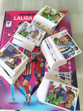 CROMOS FUTBOL  PANINI 25-26 PARA ACABAR COLECCIÓN.