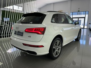 AUDI Q5 Black line 40 TDI 140kW quattro S tronic