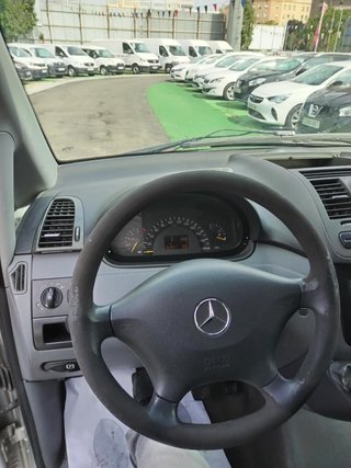 Mercedes-Benz Vito 111 CDI Combi Larga