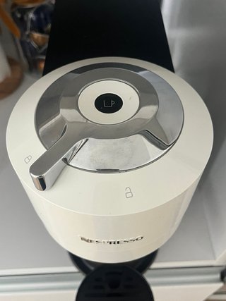 Cafetera Nespresso Vertuo Next Blanca