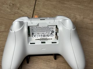Mando Xbox Inalámbrico Robot White