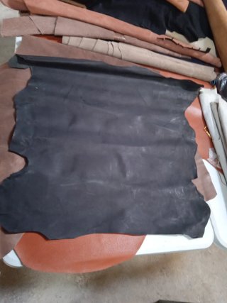 Lote 3 piezas piel negra. 20€.
