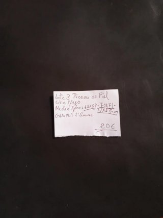Lote 3 piezas piel negra. 20€.