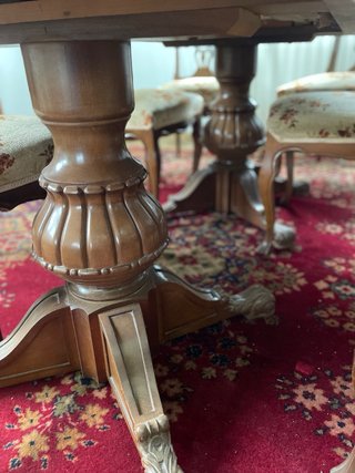 Mesa de comedor y 6 sillas de madera