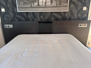 CABECERO CAMA MESITAS ESPEJO HABITACIÓN MATRIMONIO