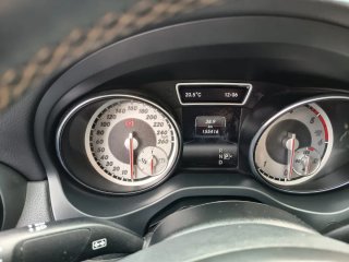 Mercedes-Benz Clase CLA 2015