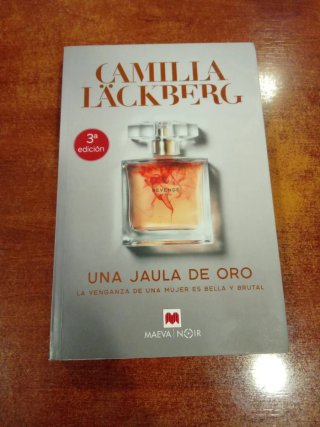 Una Jaula de Oro