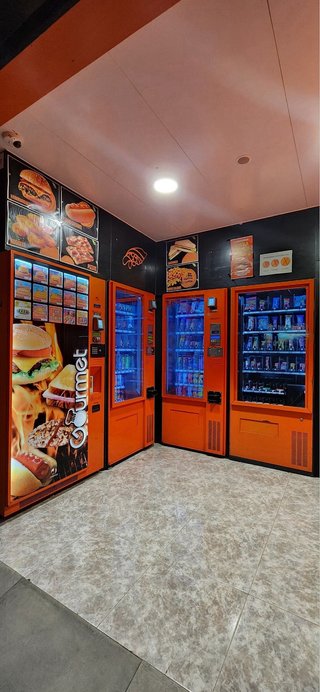 Traspaso vending en Benimaclet con trastero grande
