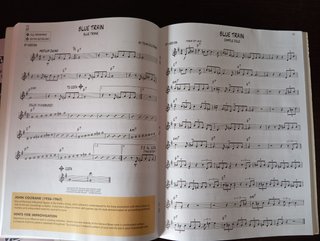 Libro Essential Elements Jazz Standards, saxo alto