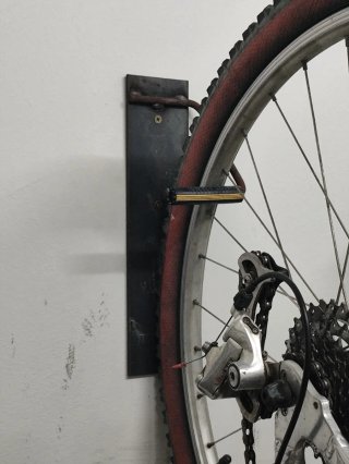 Ganchos para colgar bicicletas  4 unidades nuevas.