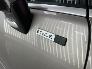 PEUGEOT 5008 Style 1.6 BlueHDi 88KW 120CV