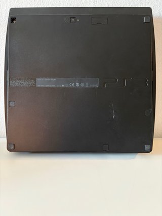 Playstation 3 Slim 150gb + Controller + 4 giochi