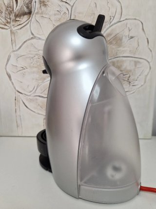 Cafetera Dolce Gusto Plata