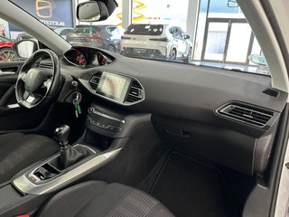 PEUGEOT 308 SW Allure BlueHDI 130 SS