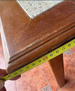Mesa de cocina con tapa de granito