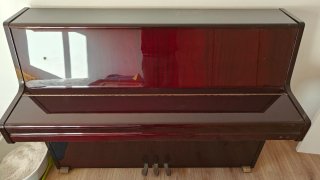 PIANO VERTICAL SAMICK SU-110 ACABADO CAOBA PULIDA