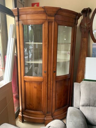 Mueble vitrina de madera vintage