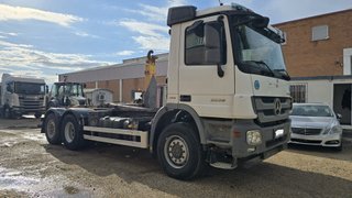 CAM11 Camión porta contenedores Mercedes 2536L