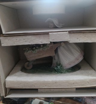 Statuetta Lladró Bambina con Carriola