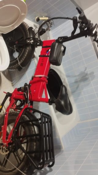 Bicicleta eléctrica plegable rosa