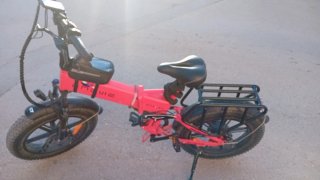 Bicicleta eléctrica plegable rosa