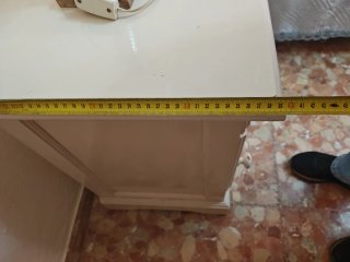 Mesita de noche de madera