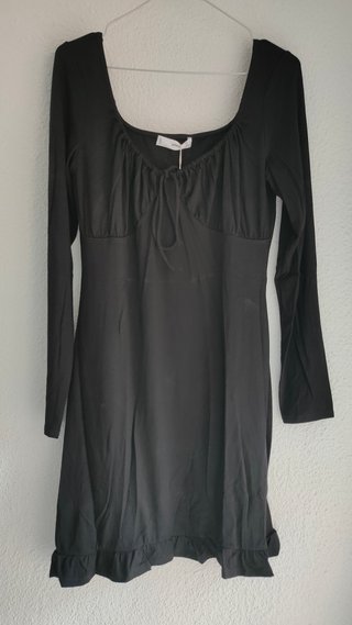 Vestido negro escote nudo