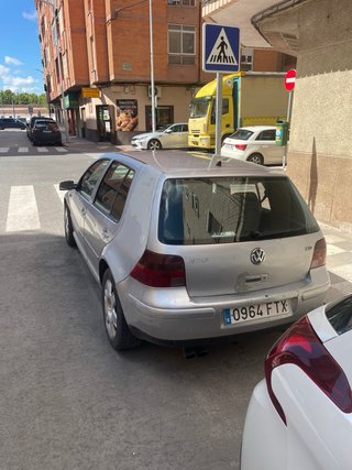 Volkswagen Golf 2000