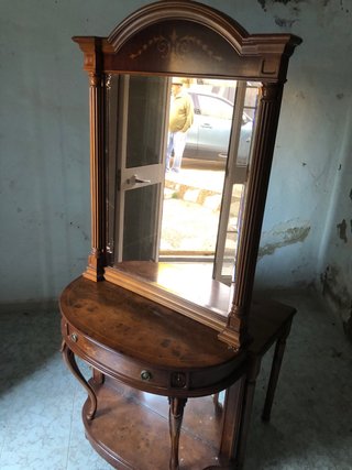 Mueble de entrada con espejo