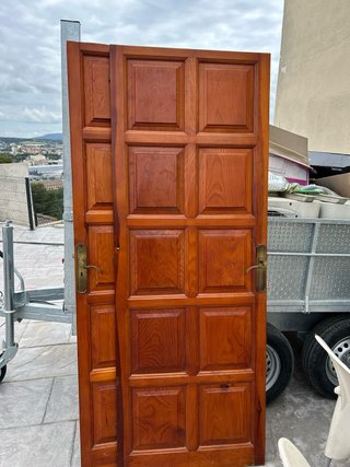 Puertas de madera maciza. 194x71