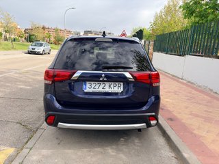 Mitsubishi Outlander  200 MPI Motion CVT 2WD