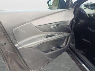 Peugeot 3008 Hybrid 180 e-EAT8 Allure Pack