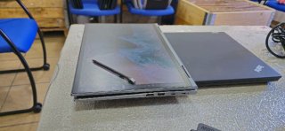Lenovo ThinkPad X1 Yoga G6 i7 32GB RAM 256GB SSD