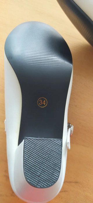Zapatos blancos niña talla 34 sin usar