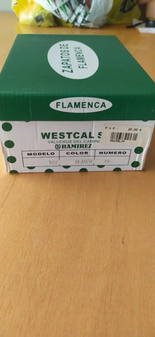 Zapatos blancos niña talla 34 sin usar