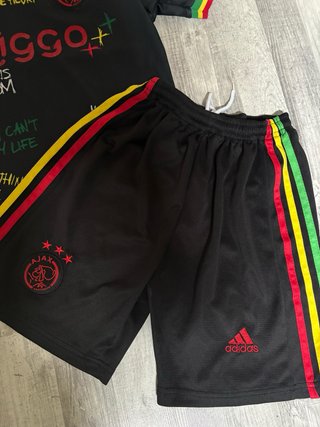 Conjunto Ajax Bob Marley 21/22 niño talla 10 años.