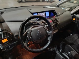 Citroen Grand C4 Picasso averíada