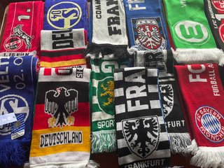 Lote 17 bufandas equipos históricos Alemania