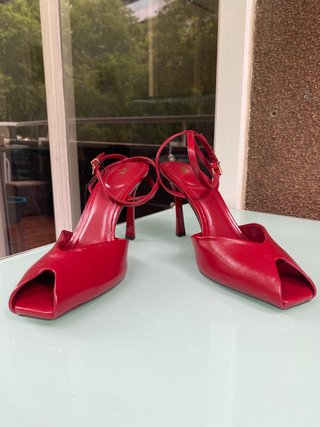 Hermosas Sandalias Tacón Zara Rojas