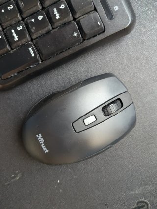 Tastiere e mouse wireless Trust