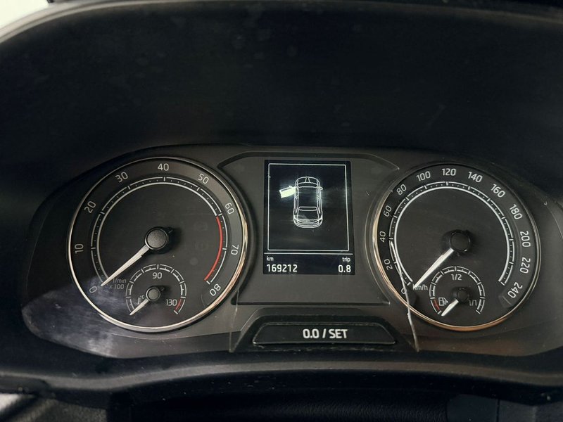Škoda Fabia COMBI 1.0 TSI AMBITION 2022, foto 8