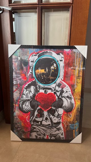 Cuadro Astronauta LED precintado orangewallz.com
