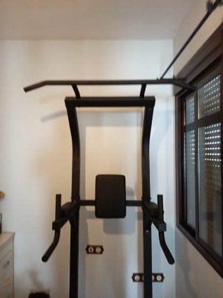 Máquina de dominadas y fondos